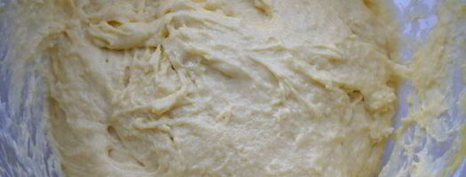 сдобные булочки с карамельной начинкой. Шаг 2