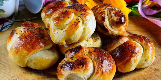 Сладкие булочки из дрожжевого теста