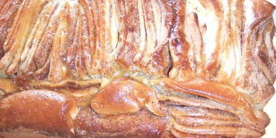 Сладкие булочки с корицей