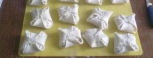 слоеные булочки с творогом. Шаг 3