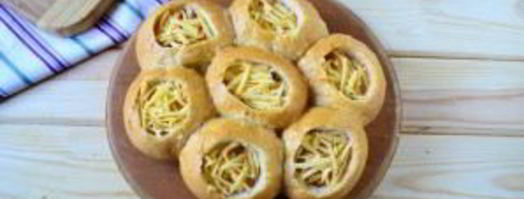 сырные булочки с яйцом и беконом. Шаг 3