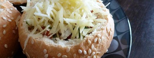 теплая булочка с салатом. Шаг 7