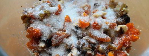 творожные булочки с орехами, изюмом и курагой. Шаг 6