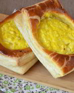 Ватрушки из слоеного бездрожжевого теста