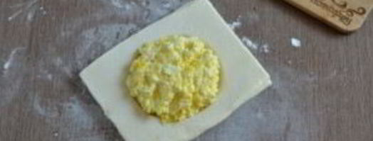 ватрушки из слоеного бездрожжевого теста. Шаг 4