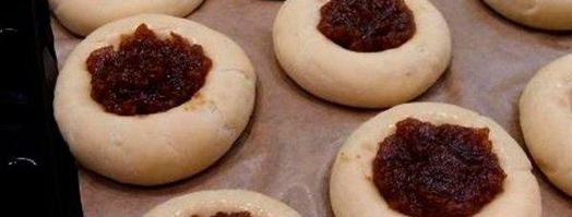 ватрушки с повидлом. Шаг 8