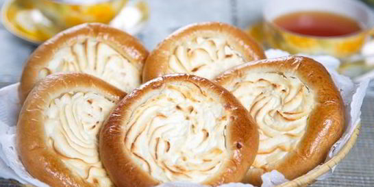 Ватрушки с творогом из готового теста