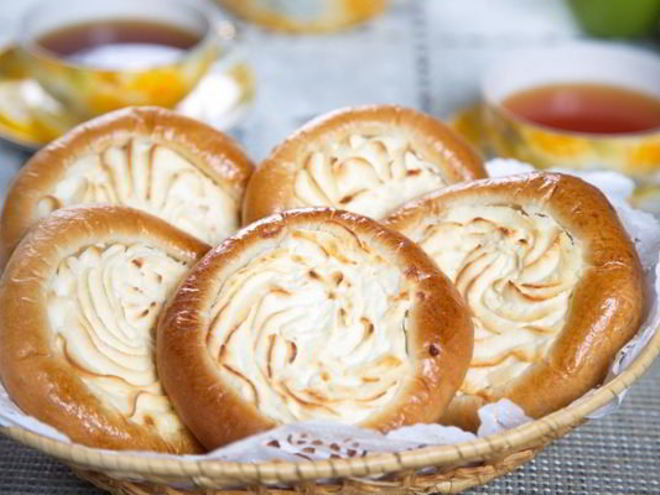 Рецепт ватрушек с творогом из готового теста