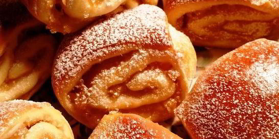 Яблочные булочки