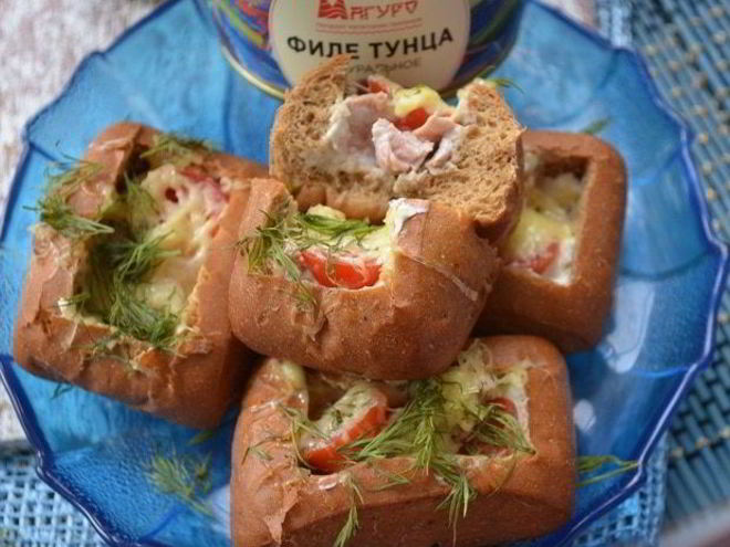 Рецепт закусочных булочек с тунцом