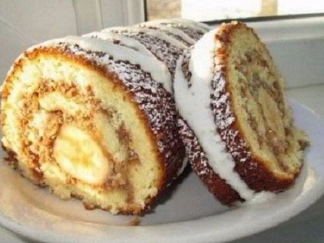 Рецепт быстрого рулетика с бананом к чаю