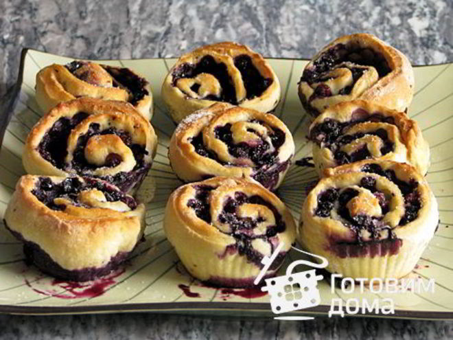 Рецепт черничных рулетиков