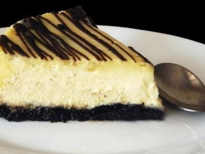 Рецепт аппетитного чизкейка с шоколадным печеньем