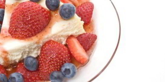Чизкейк из рикотты со свежими ягодами