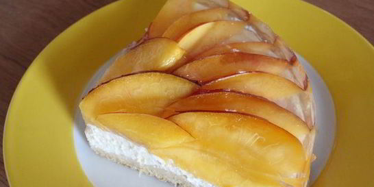 Чизкейк из творога с нектаринами