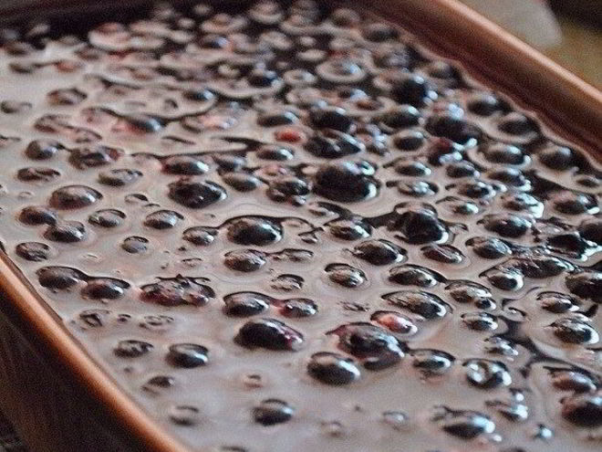 Рецепт чизкейка с черной смородинкой