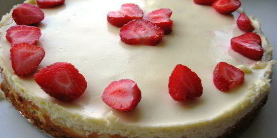 Чизкейк с клубникой