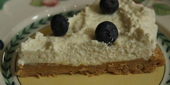 Очень простой лимонный чизкейк с ягодами