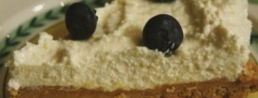 очень простой лимонный чизкейк с ягодами. Шаг 9