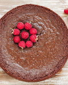 Шоколадный чизкейк с малиной