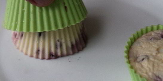 Сметанный чизкейк с брусникой на пару