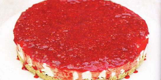 Ванильный чизкейк с малиновым соусом