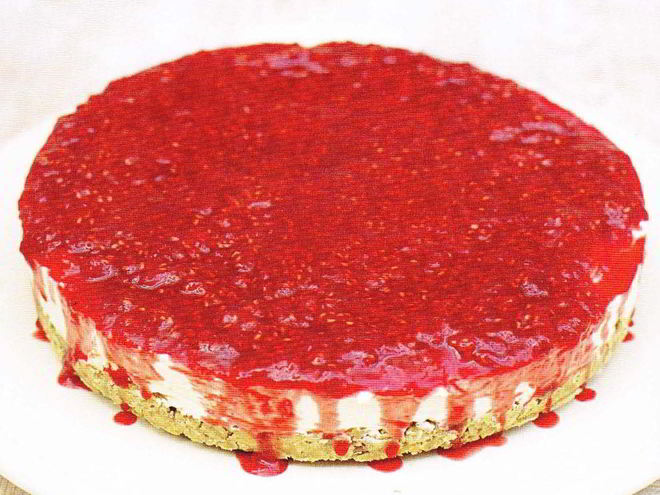 Рецепт ванильного чизкейка с малиновым соусом