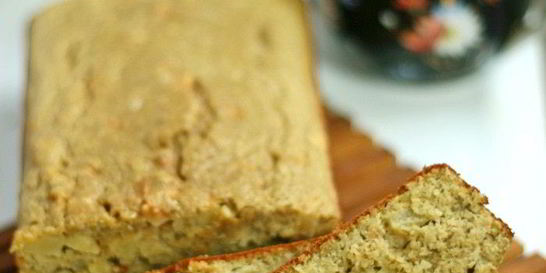 Банановый кекс с яблоками