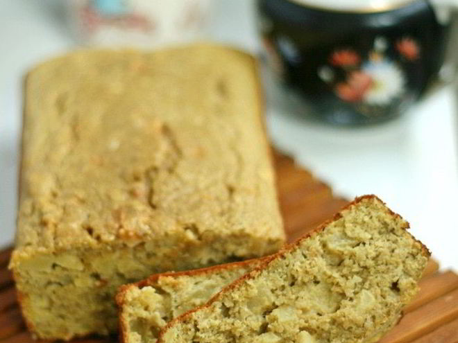 Рецепт бананового кекса с яблоками