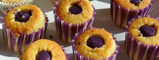 черничные капкейки с творожно-ягодным кремом. Шаг 6