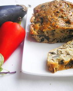 Кекс с баклажанами и помидорами черри