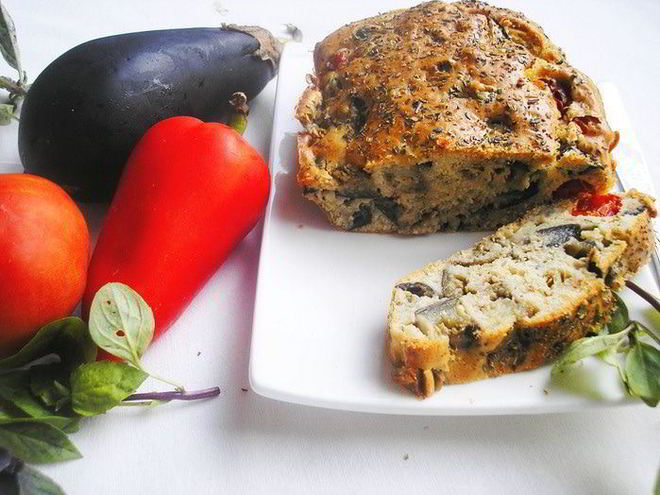 Рецепт кекса с баклажанами и помидорами черри