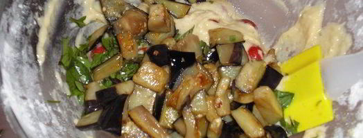 кекс с баклажанами и помидорами черри. Шаг 3