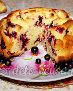 Кекс с черной смородиной