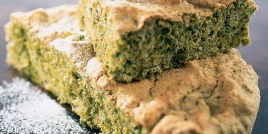 Кекс с фисташками