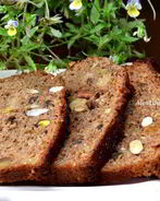 Кекс с семенами и орехами