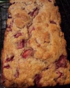 Кекс с замороженной клубникой