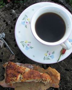 Миндальный кекс с айвой