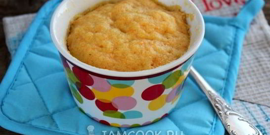 Морковный кекс без яиц в микроволновке