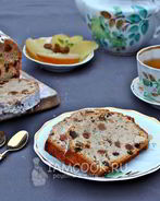 Постный кекс с изюмом