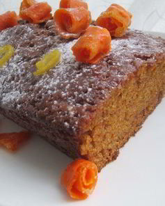 Пряный морковный кекс с цукатами