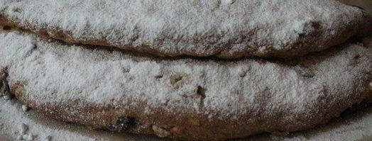 штоллен с вяленой клюквой и фундуком. Шаг 11