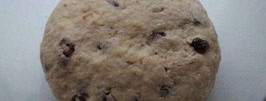 штоллен с вяленой клюквой и фундуком. Шаг 6