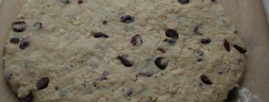 штоллен с вяленой клюквой и фундуком. Шаг 7