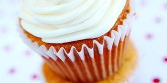 Сладкие капкейки из цукини с сырной глазурью