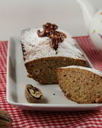 Стамбульский кекс с грецкими орехами, изюмом и корицей