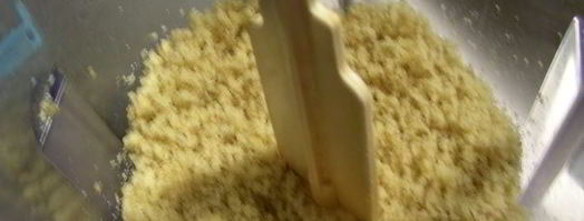 стамбульский кекс с грецкими орехами, изюмом и корицей. Шаг 2