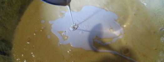 волнистый кекс под шоколадным соусом невесомая нежность. Шаг 4