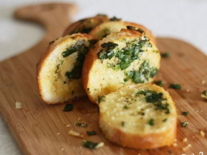 Рецепт багета с чесноком