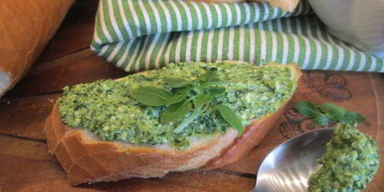 Багет с соусом песто